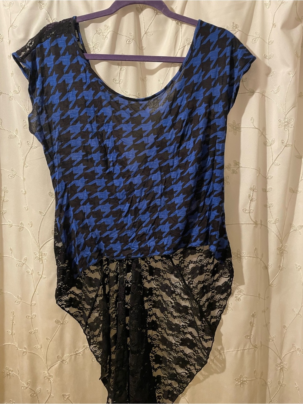 Dots Blue and Black Houndstooth Lace-Trim Hi-Low Blouse